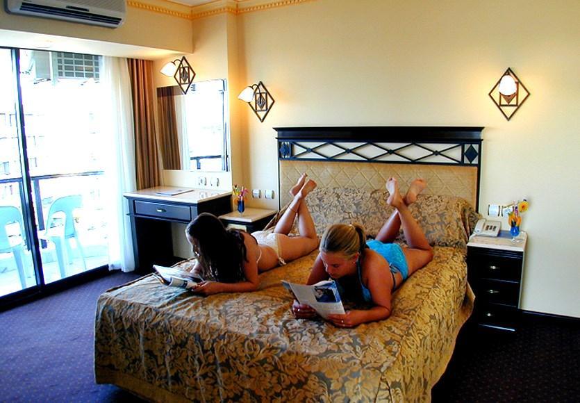 קוסדסי Hotel By Karaaslan Inn מראה חיצוני תמונה